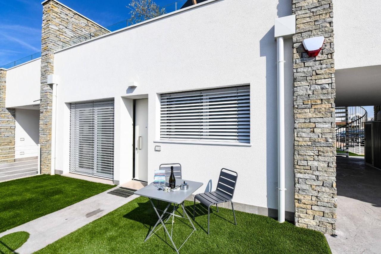 Villette Dolci Luxury Homes بسكييرا ديل غاردا المظهر الخارجي الصورة