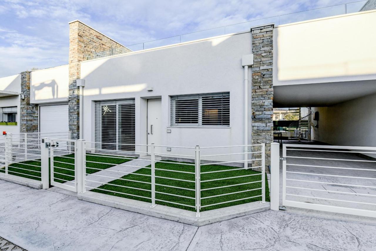 Villette Dolci Luxury Homes بسكييرا ديل غاردا المظهر الخارجي الصورة
